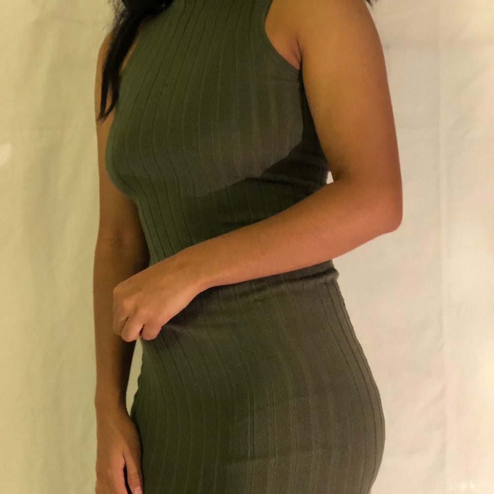 Turtle Neck Ribbed Maxi Dress - Picture 2 of 11